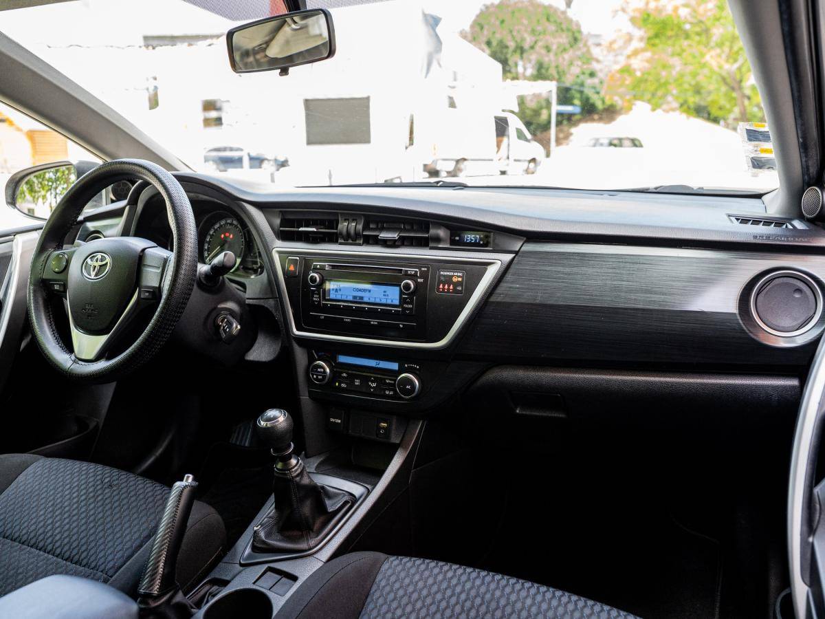 toyota-auris-touring-sports-2014-diesel-1364cc