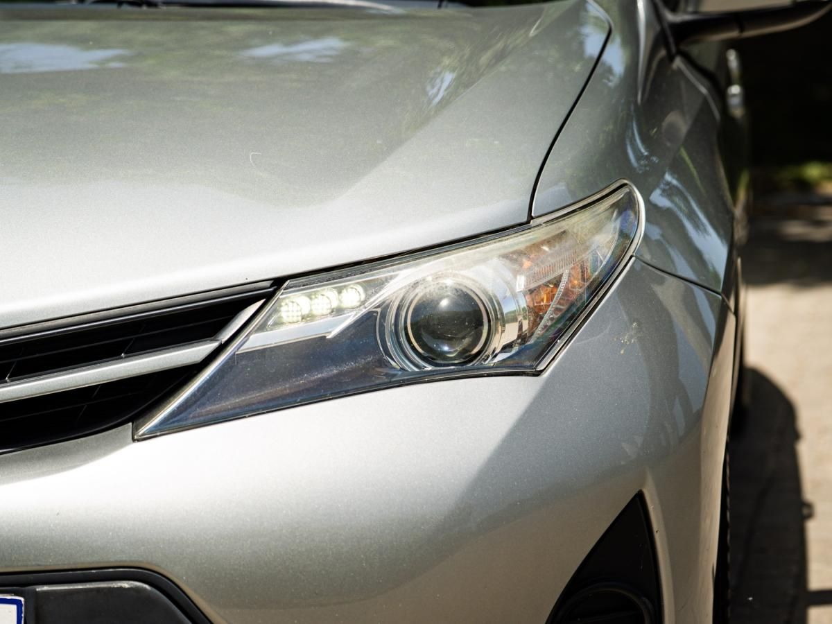 toyota-auris-touring-sports-2014-diesel-1364cc