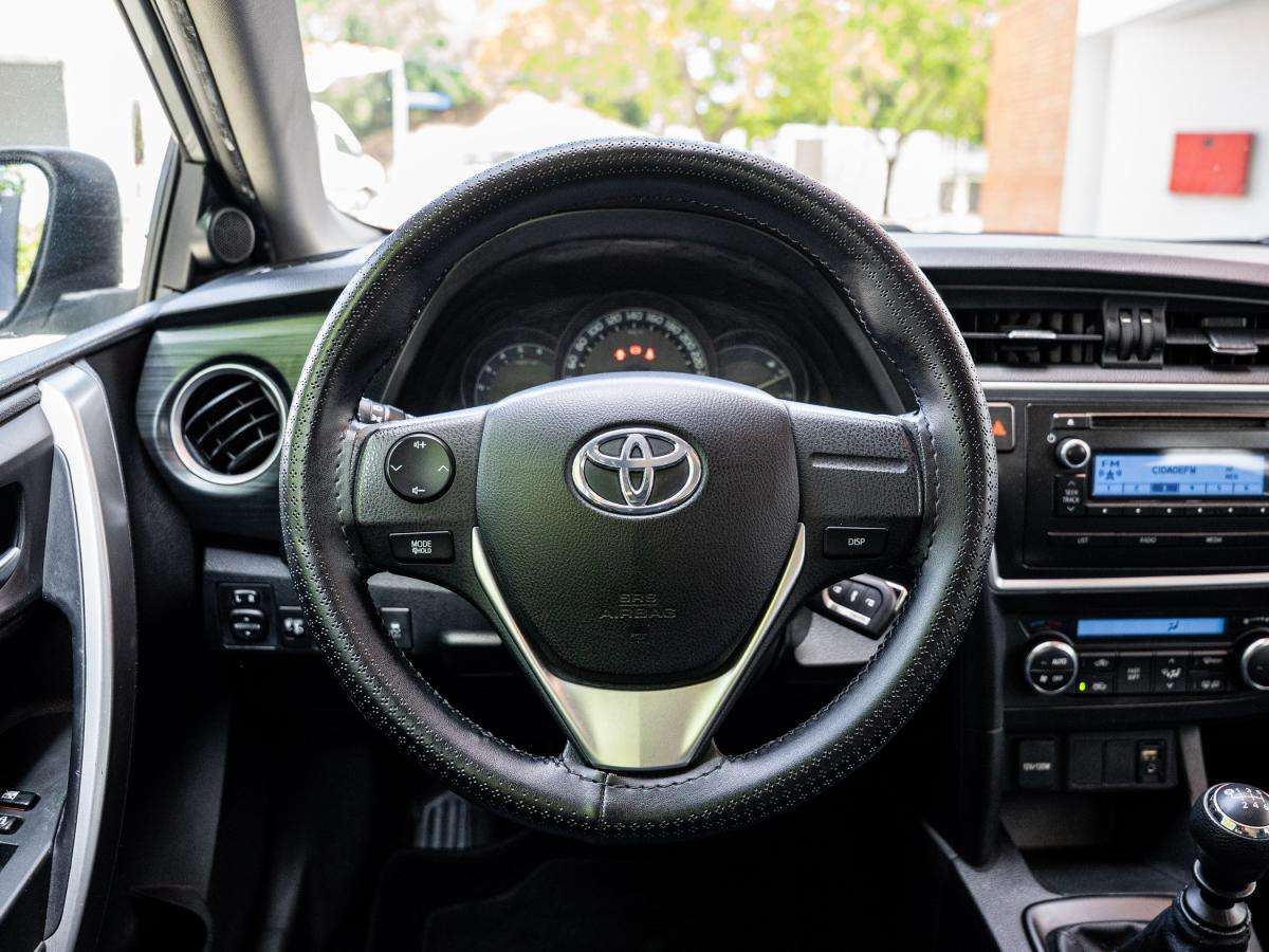 toyota-auris-touring-sports-2014-diesel-1364cc