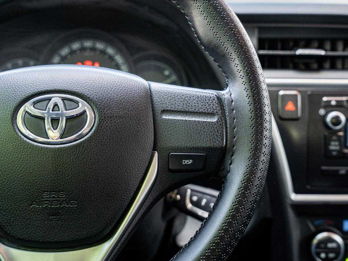 toyota-auris-touring-sports-2014-diesel-1364cc