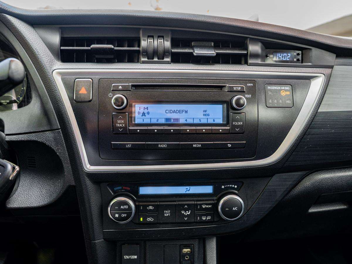toyota-auris-touring-sports-2014-diesel-1364cc