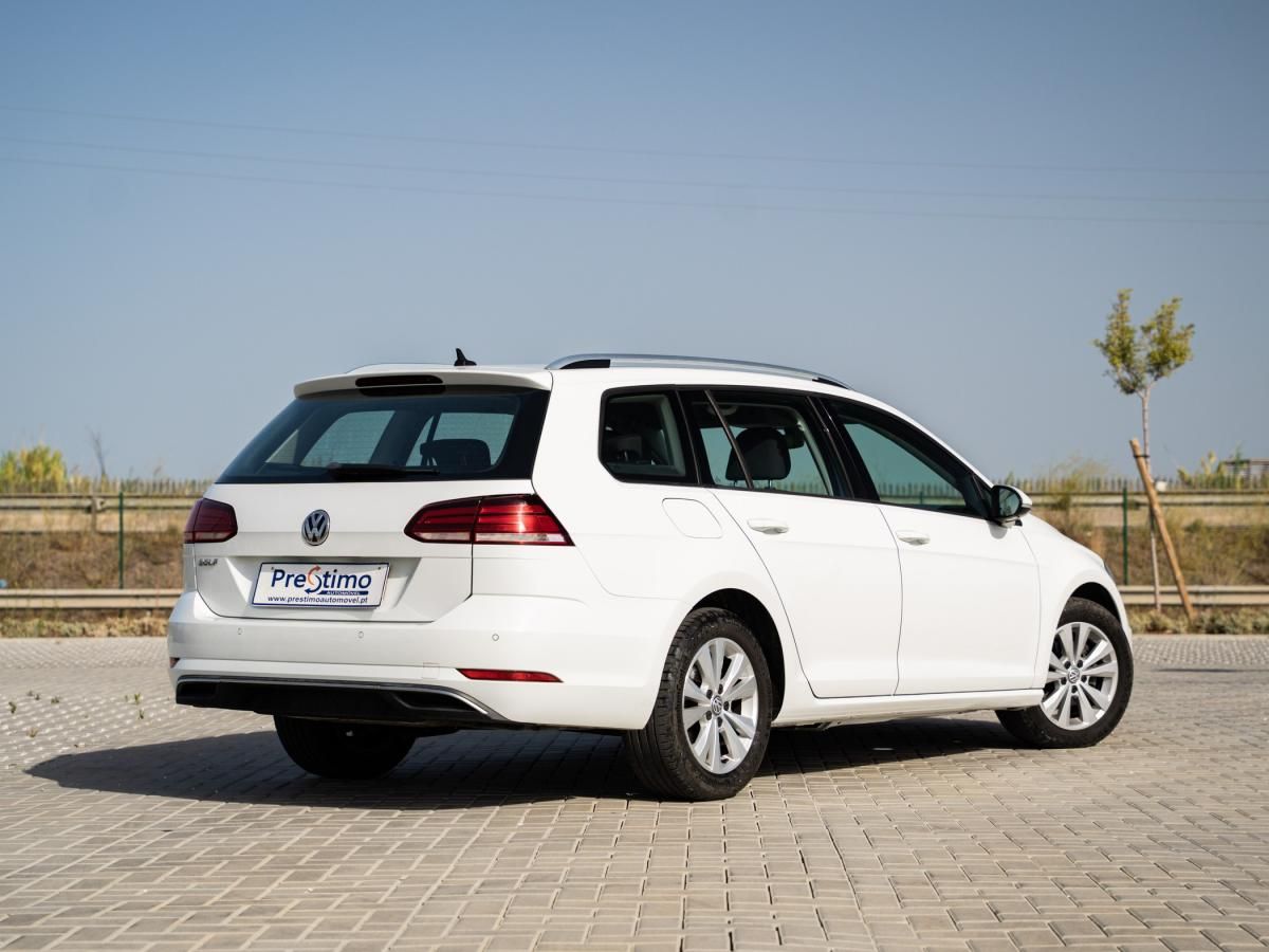 volkswagen-golf-variant-2019-diesel-1598cc