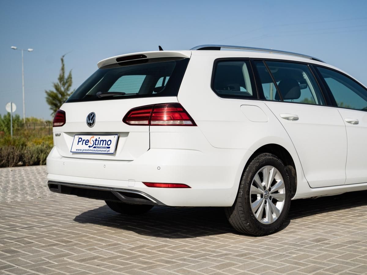 volkswagen-golf-variant-2019-diesel-1598cc