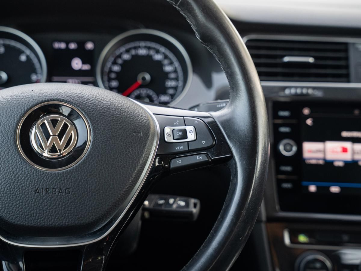 volkswagen-golf-variant-2019-diesel-1598cc