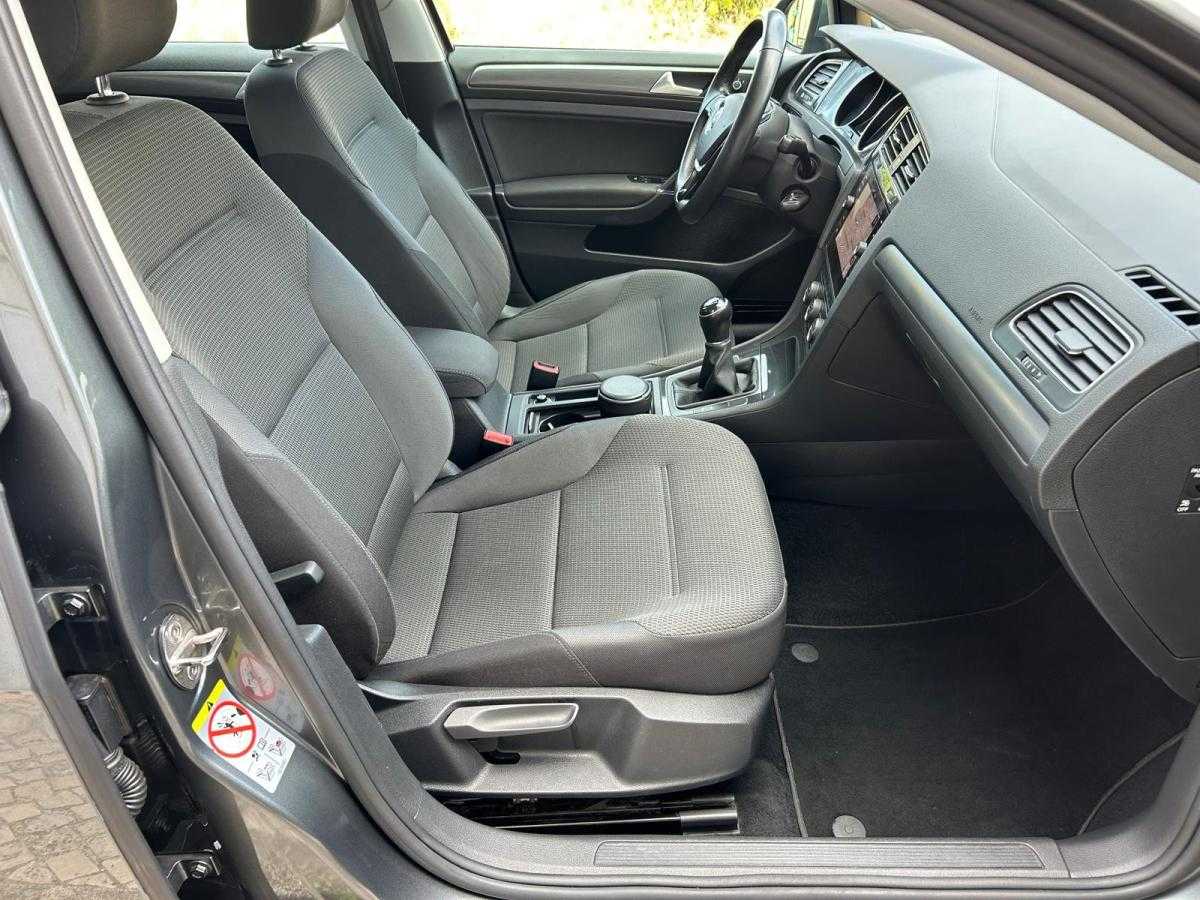 volkswagen-golf-variant-2020-diesel-1598cc