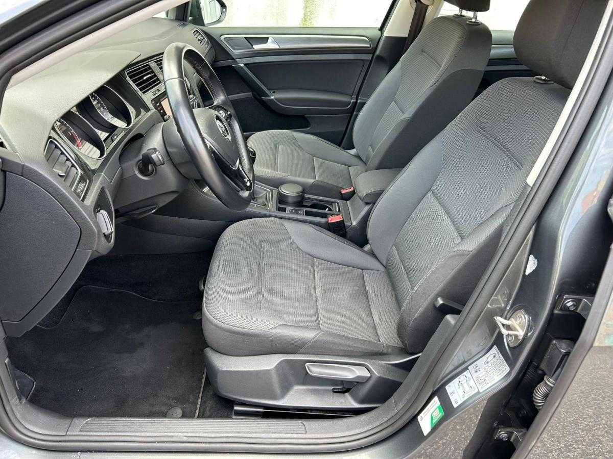 volkswagen-golf-variant-2020-diesel-1598cc