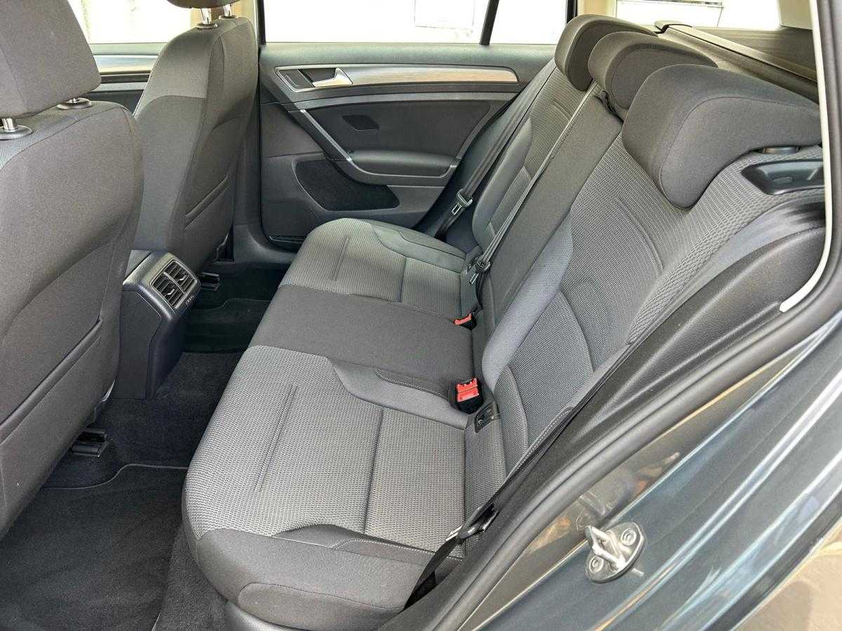 volkswagen-golf-variant-2020-diesel-1598cc