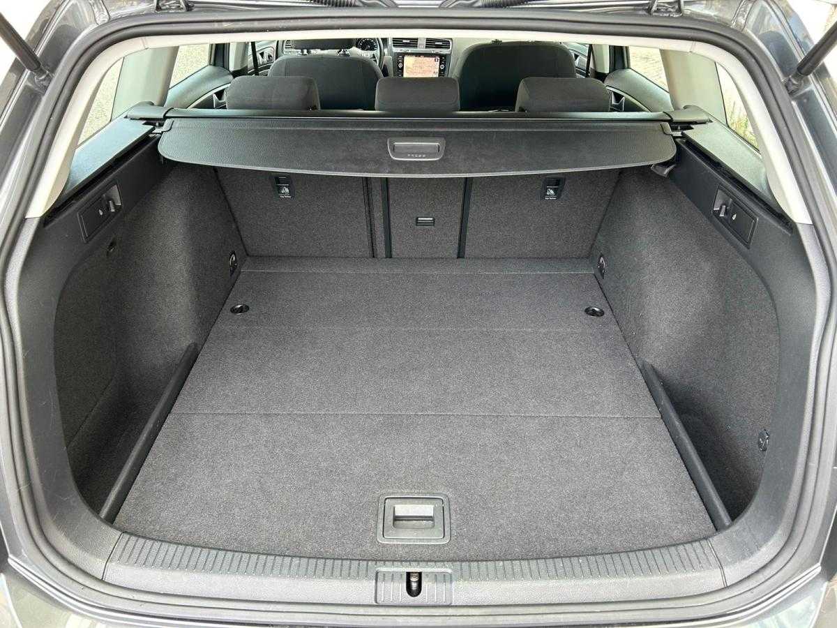 volkswagen-golf-variant-2020-diesel-1598cc