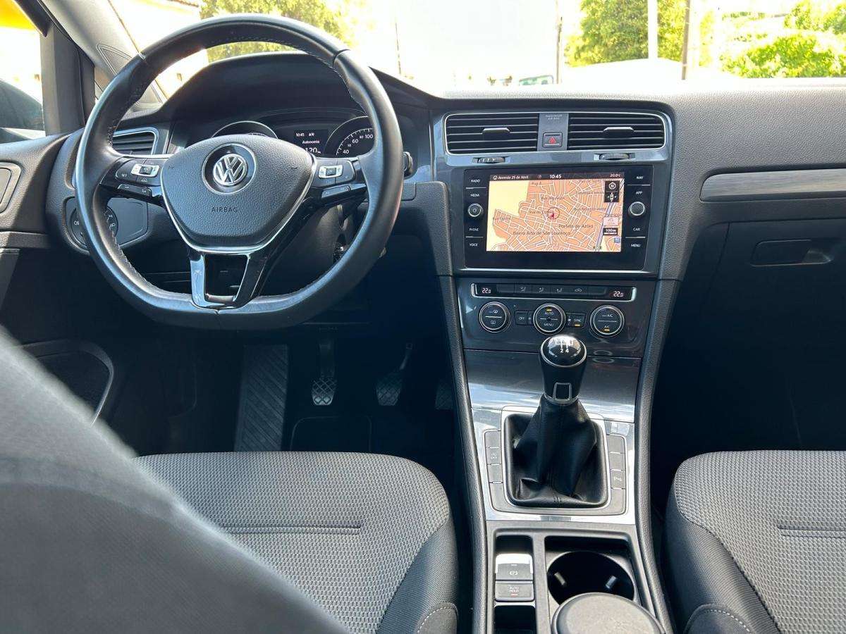 volkswagen-golf-variant-2020-diesel-1598cc