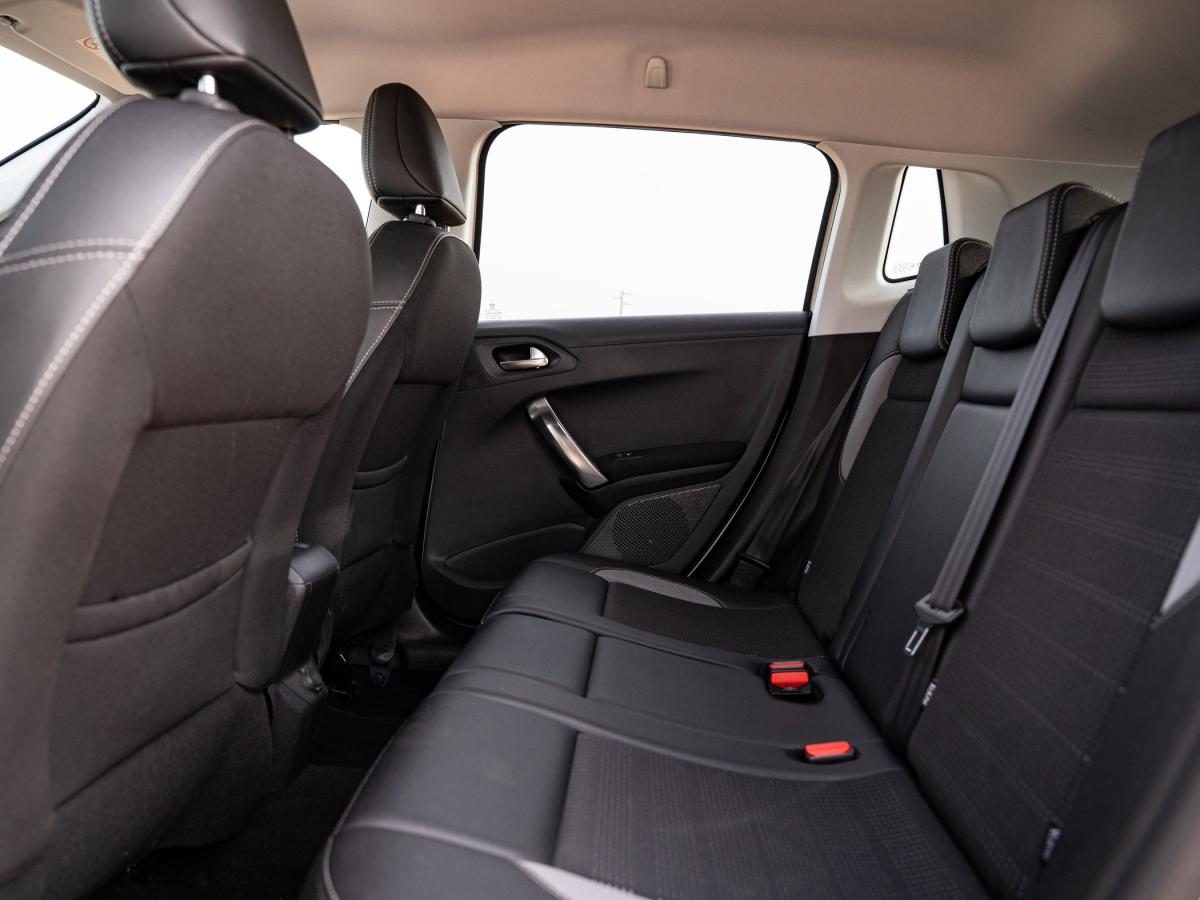 peugeot-2008-2017-gasolina-1199cc