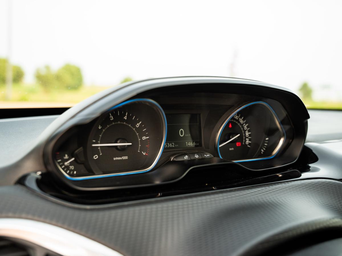 peugeot-2008-2017-gasolina-1199cc