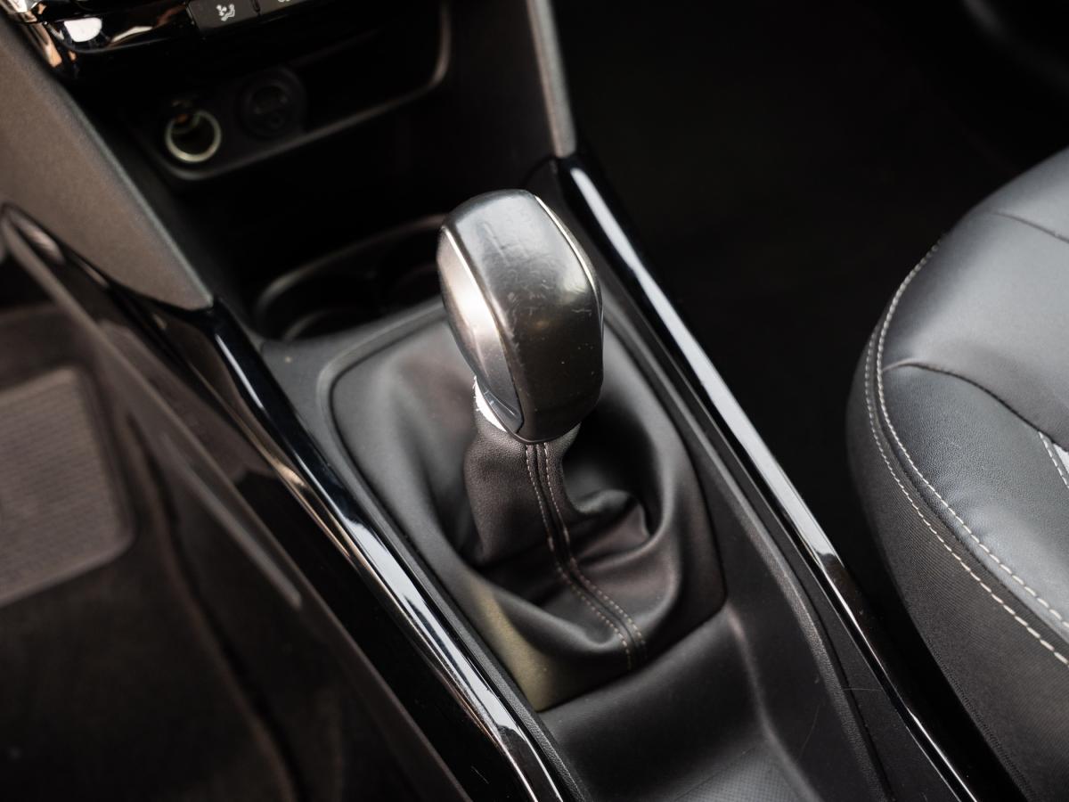 peugeot-2008-2017-gasolina-1199cc