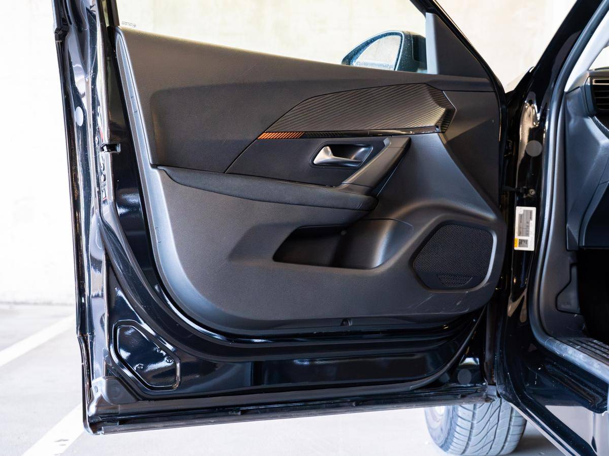 peugeot-2008-2020-gasolina-1199cc
