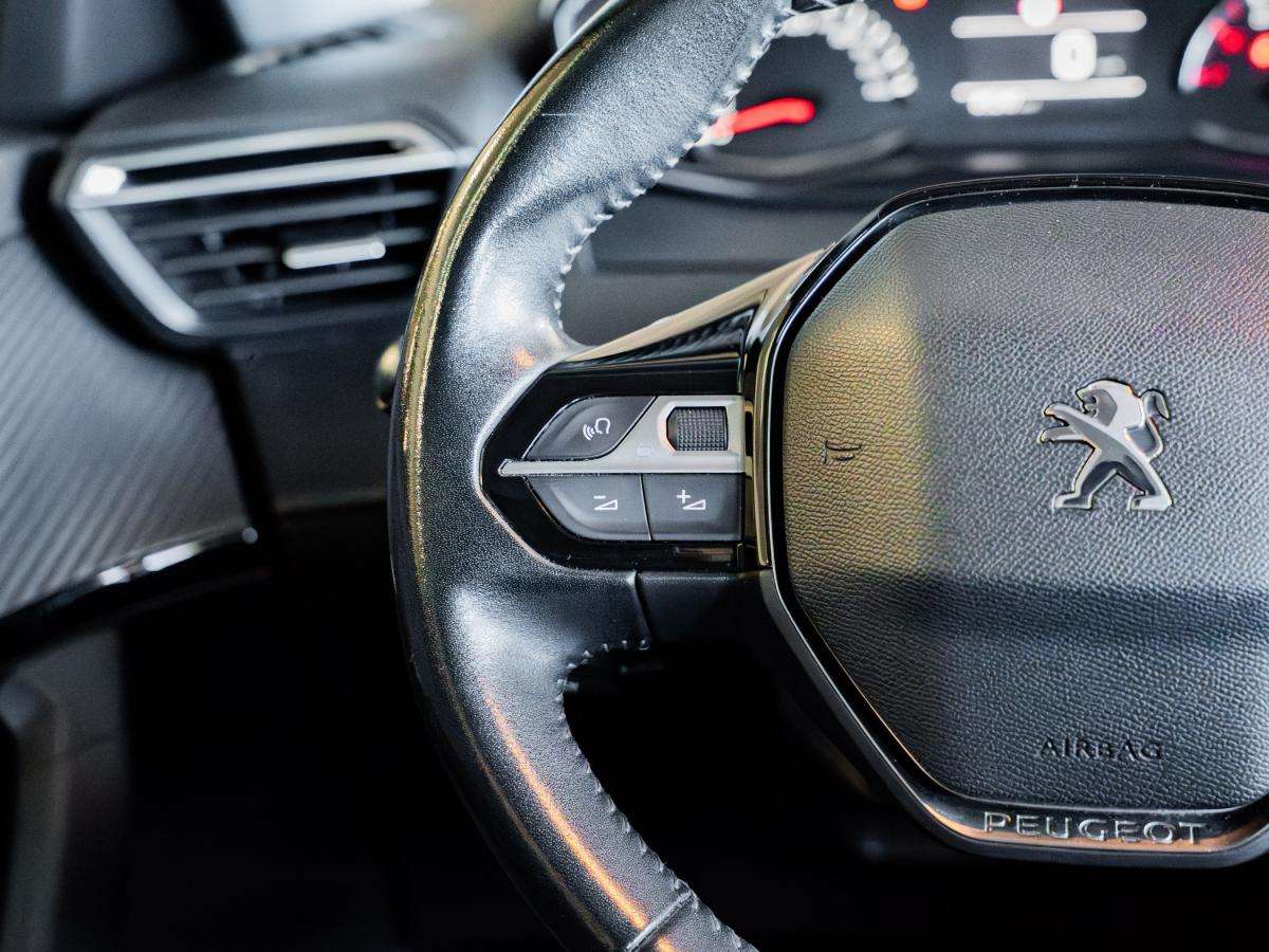 peugeot-2008-2020-gasolina-1199cc