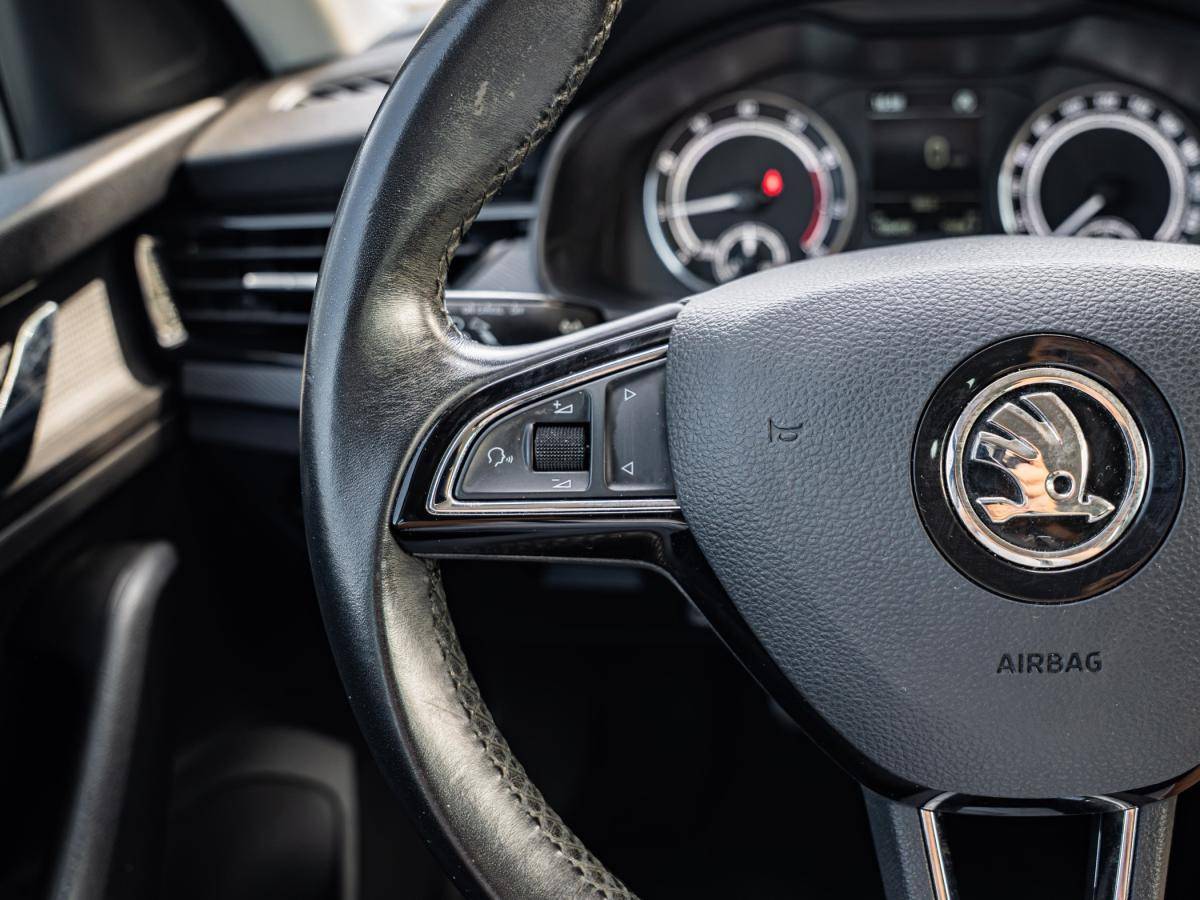 skoda-kamiq-2021-gasolina-999cc