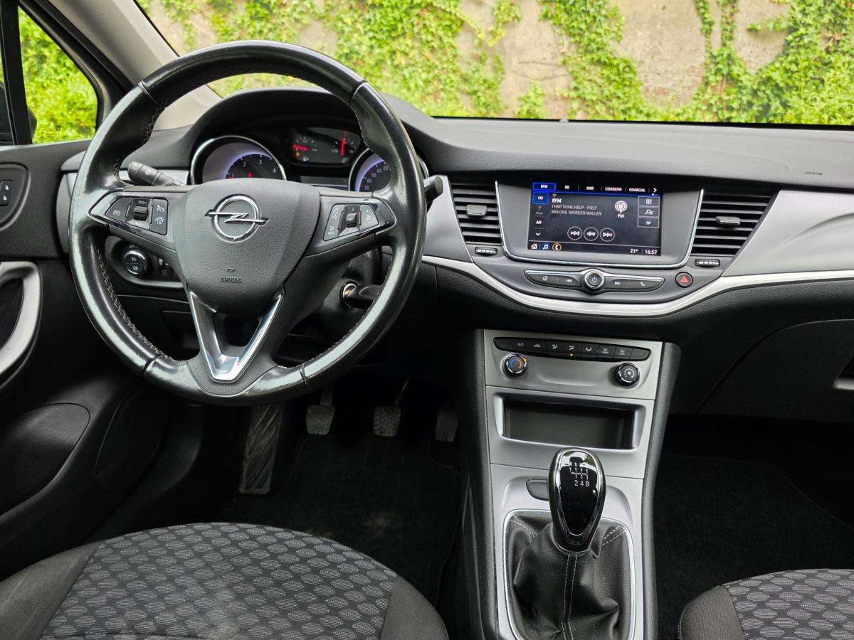 opel-astra-2021-diesel-1496cc