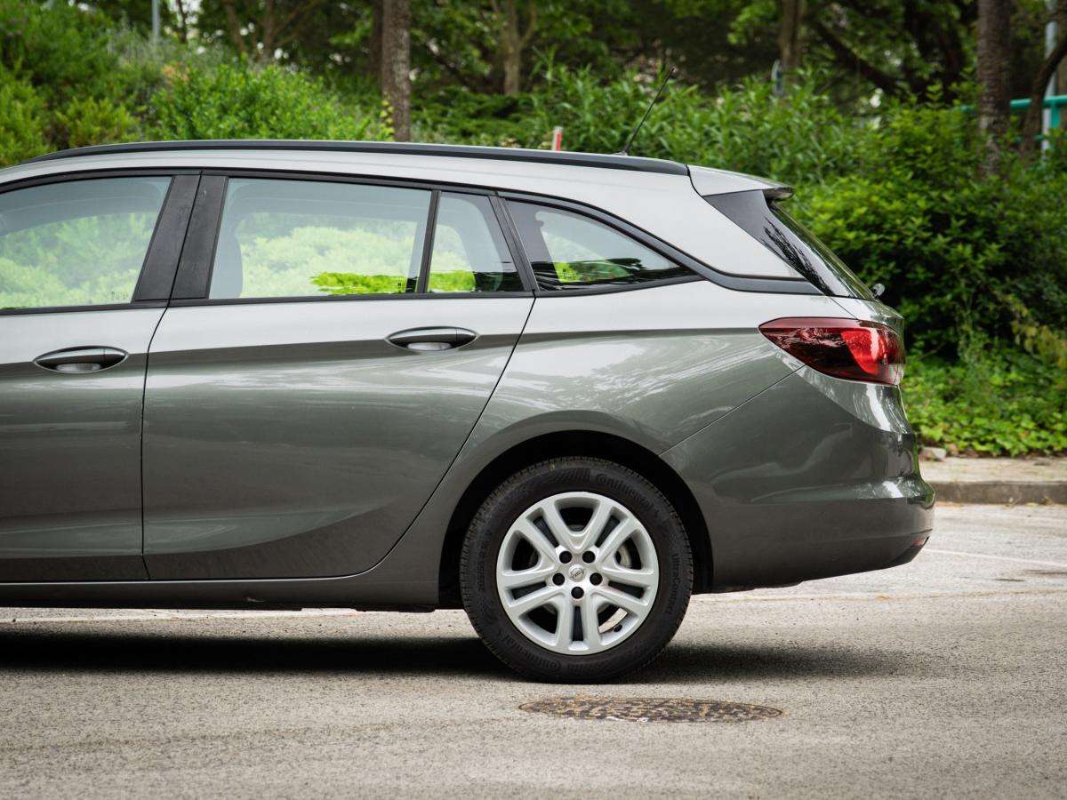 opel-astra-2021-diesel-1496cc