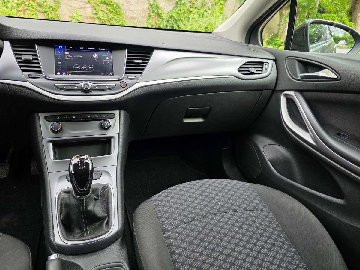 opel-astra-2021-diesel-1496cc