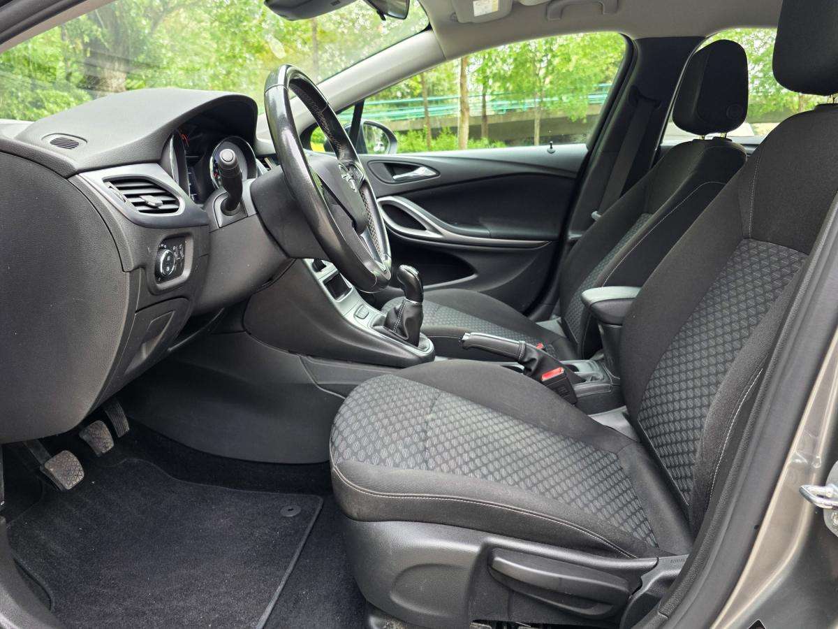 opel-astra-2021-diesel-1496cc
