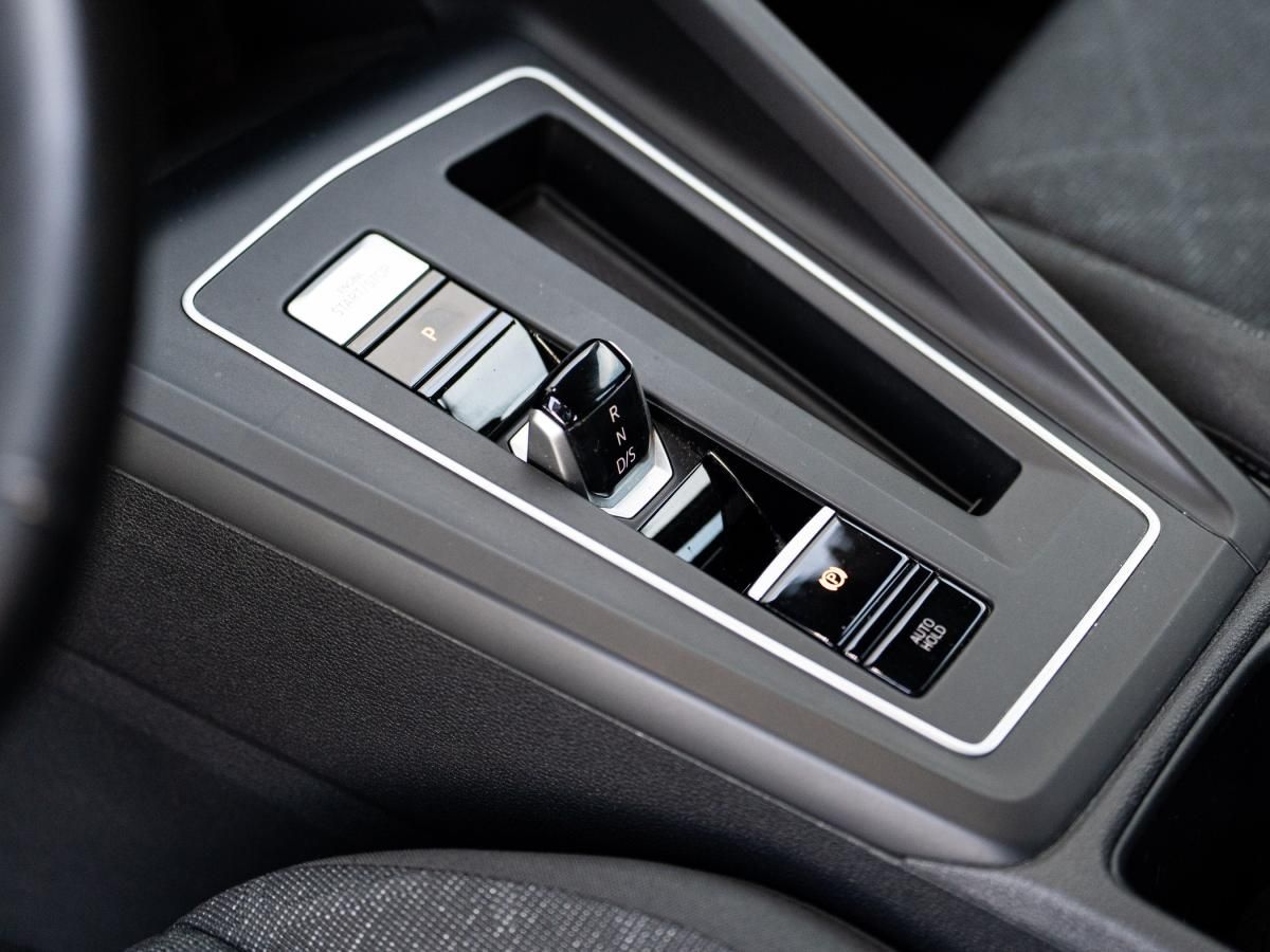 volkswagen-golf-2022-gasolina-999cc