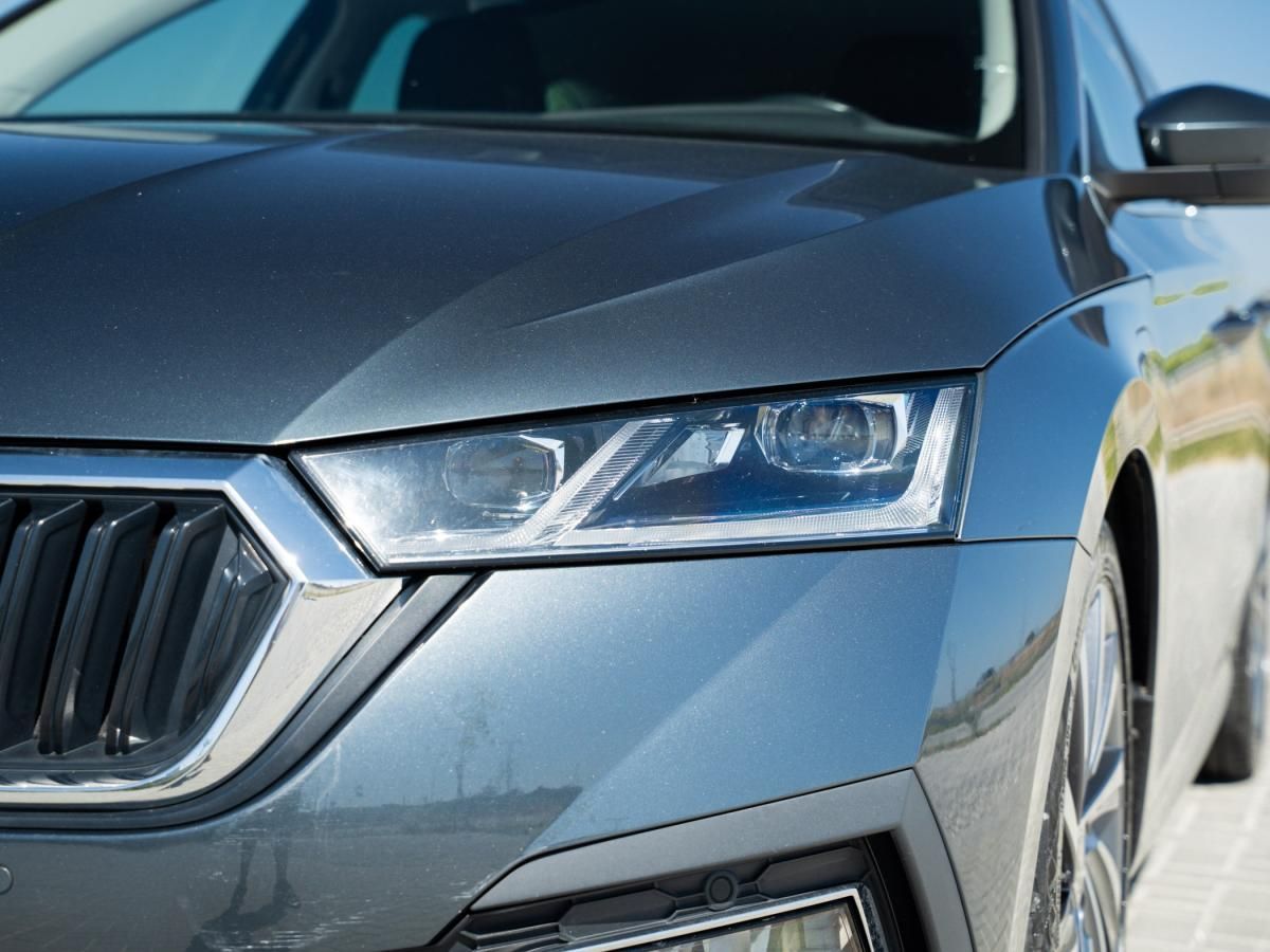 skoda-octavia-break-2021-hibrido-a-gasolina-1395cc
