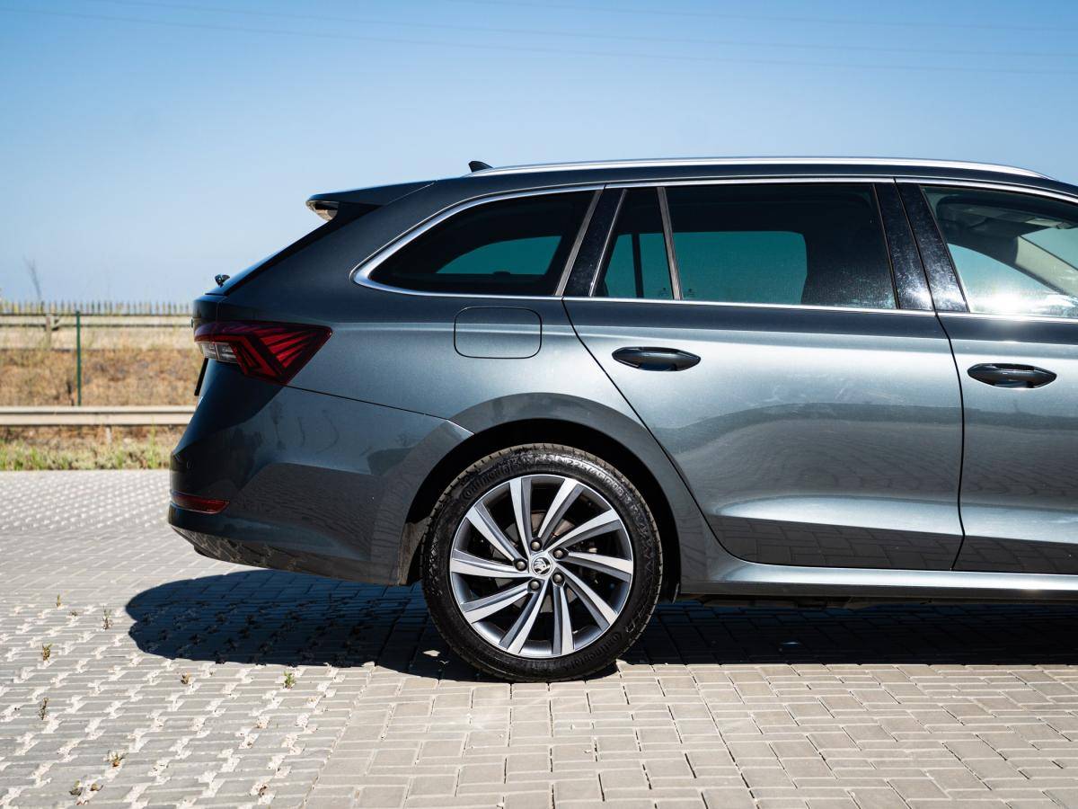 skoda-octavia-break-2021-hibrido-a-gasolina-1395cc