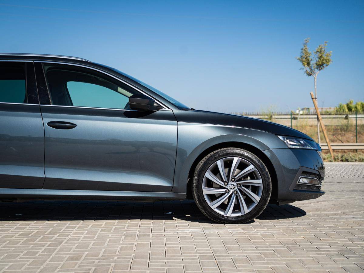 skoda-octavia-break-2021-hibrido-a-gasolina-1395cc