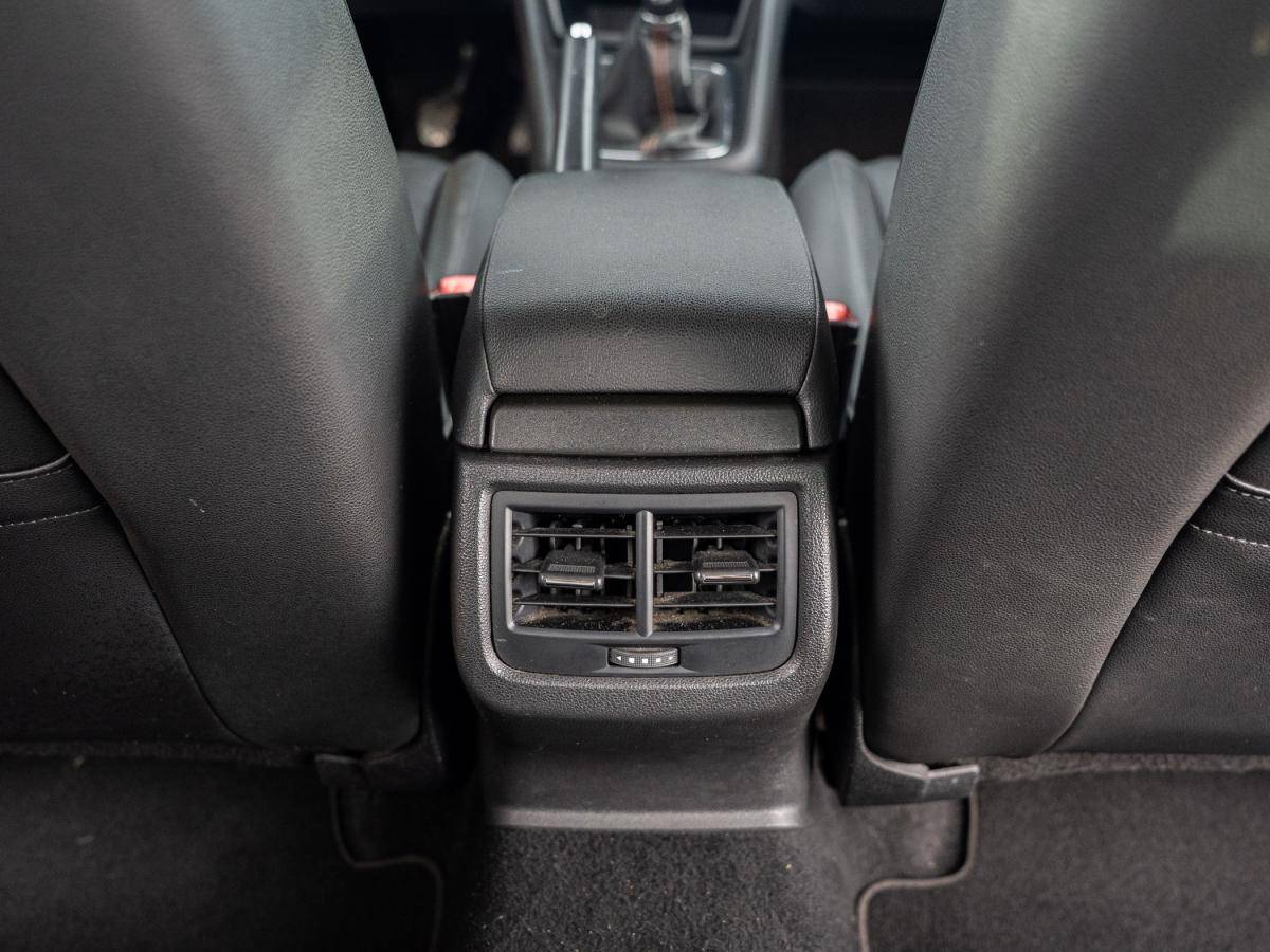 seat-leon-2015-diesel-1598cc