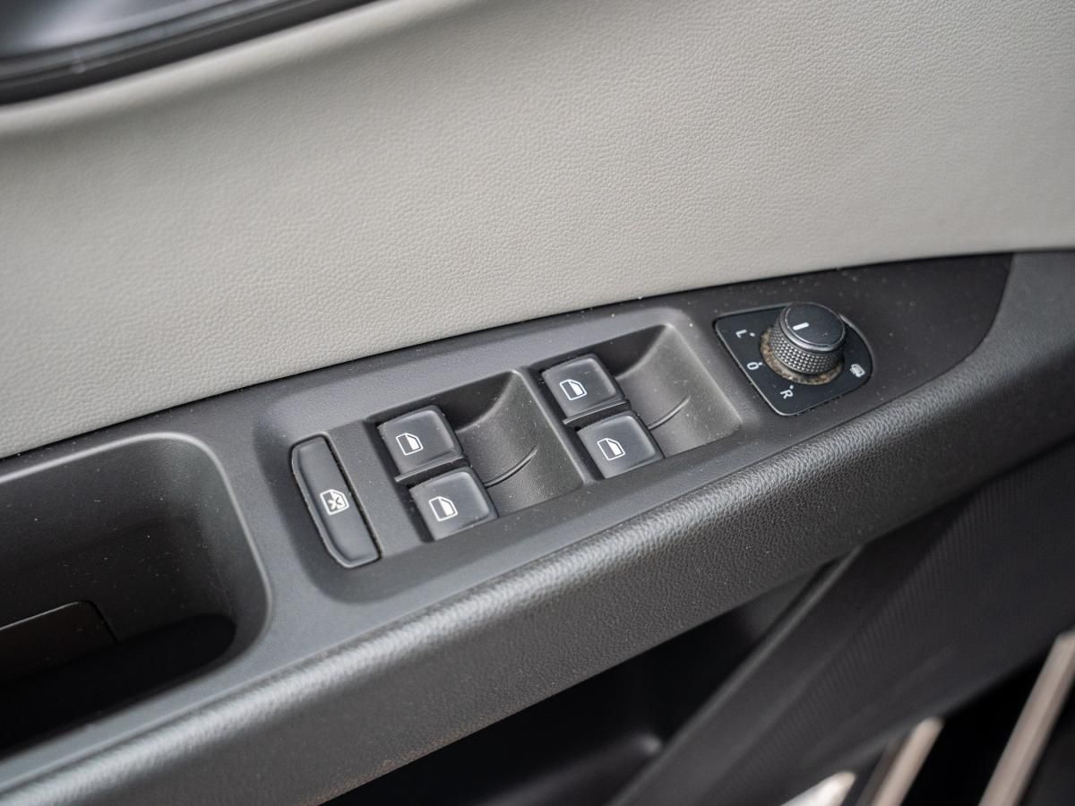 seat-leon-2015-diesel-1598cc