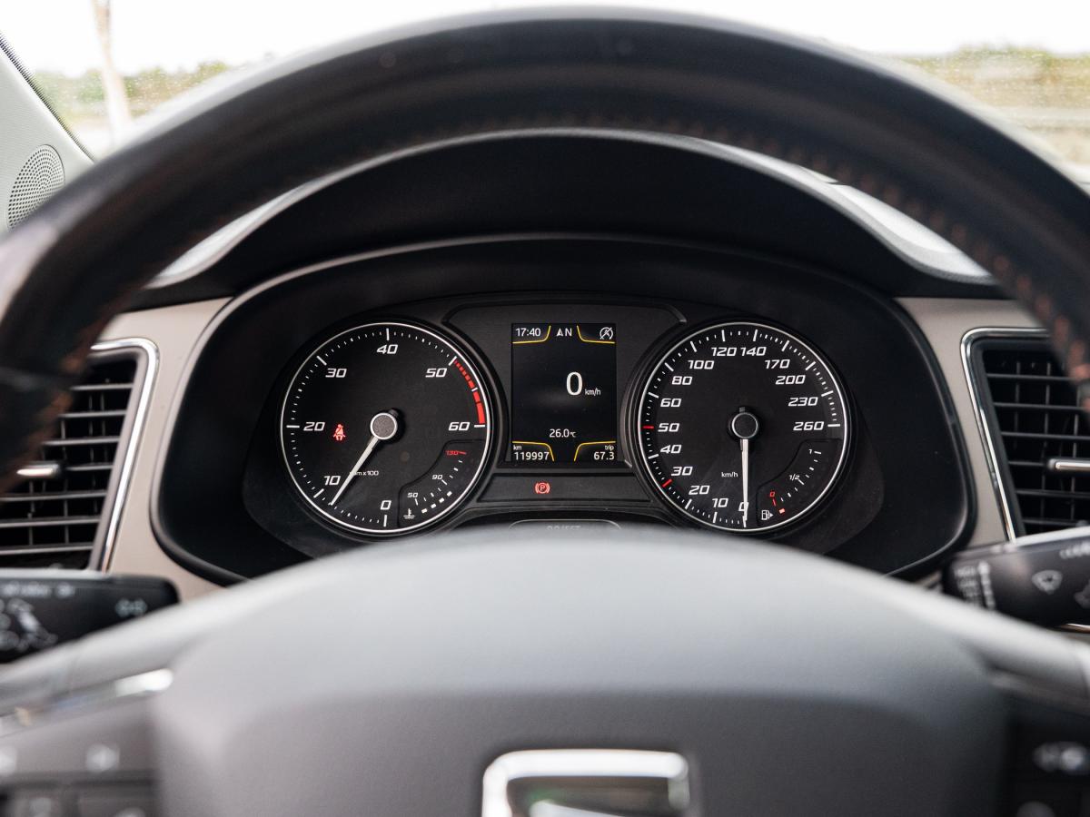 seat-leon-2015-diesel-1598cc