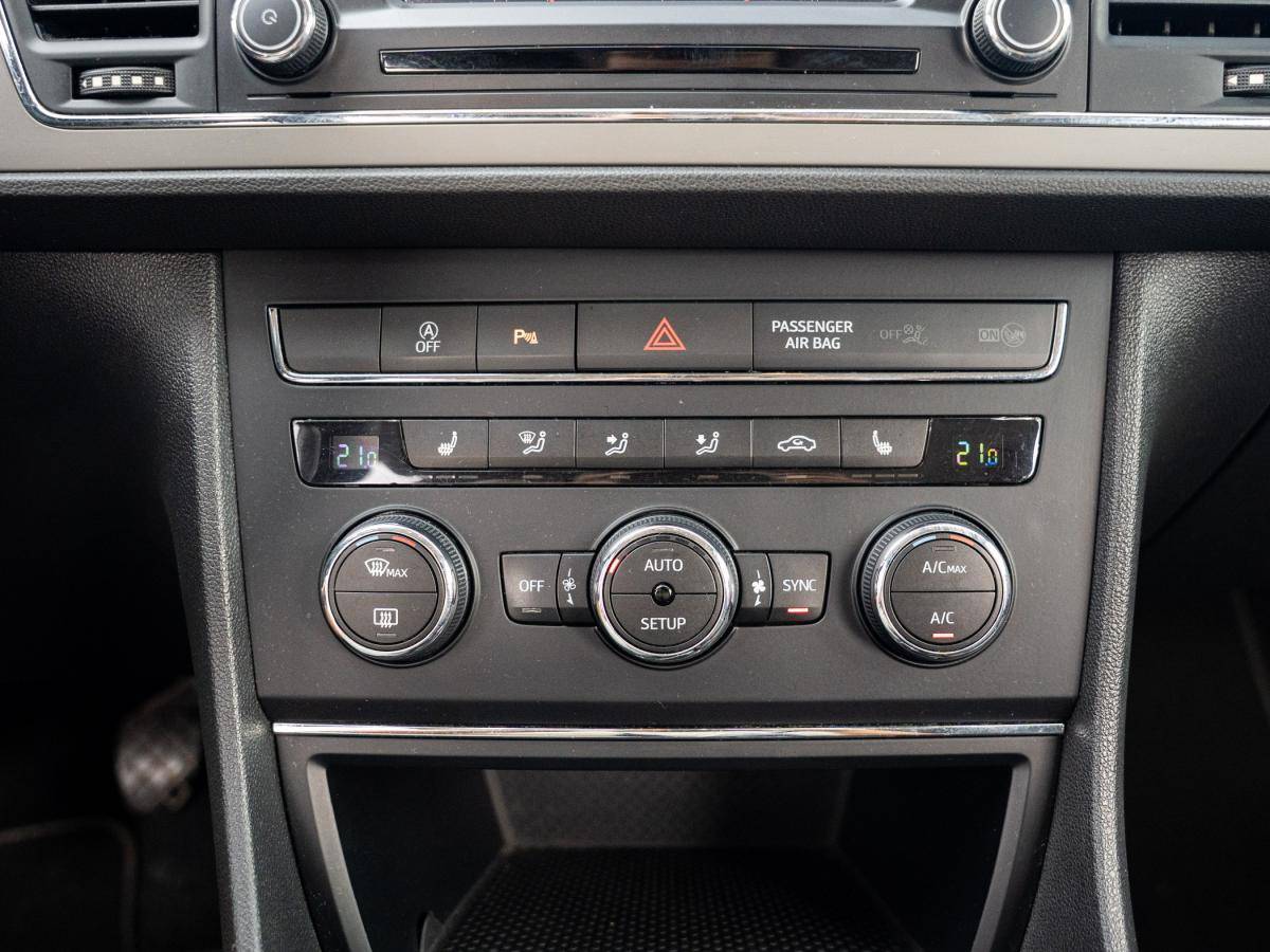 seat-leon-2015-diesel-1598cc