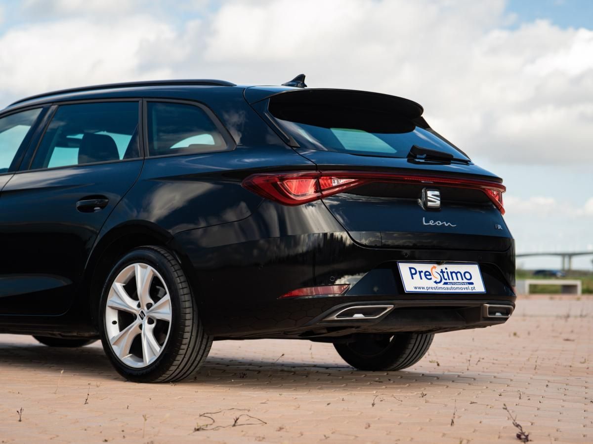 seat-leon-st-2023-gasolina-999cc