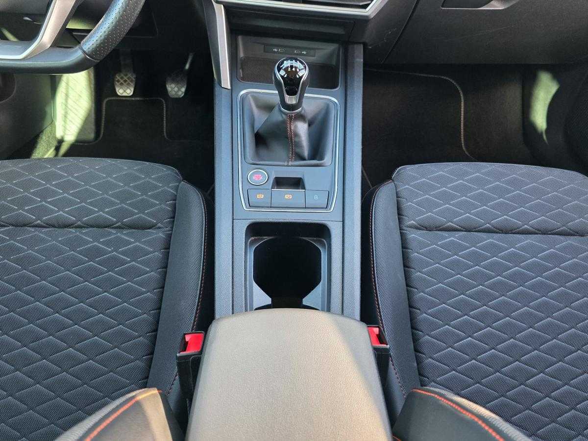 seat-leon-st-2023-gasolina-999cc