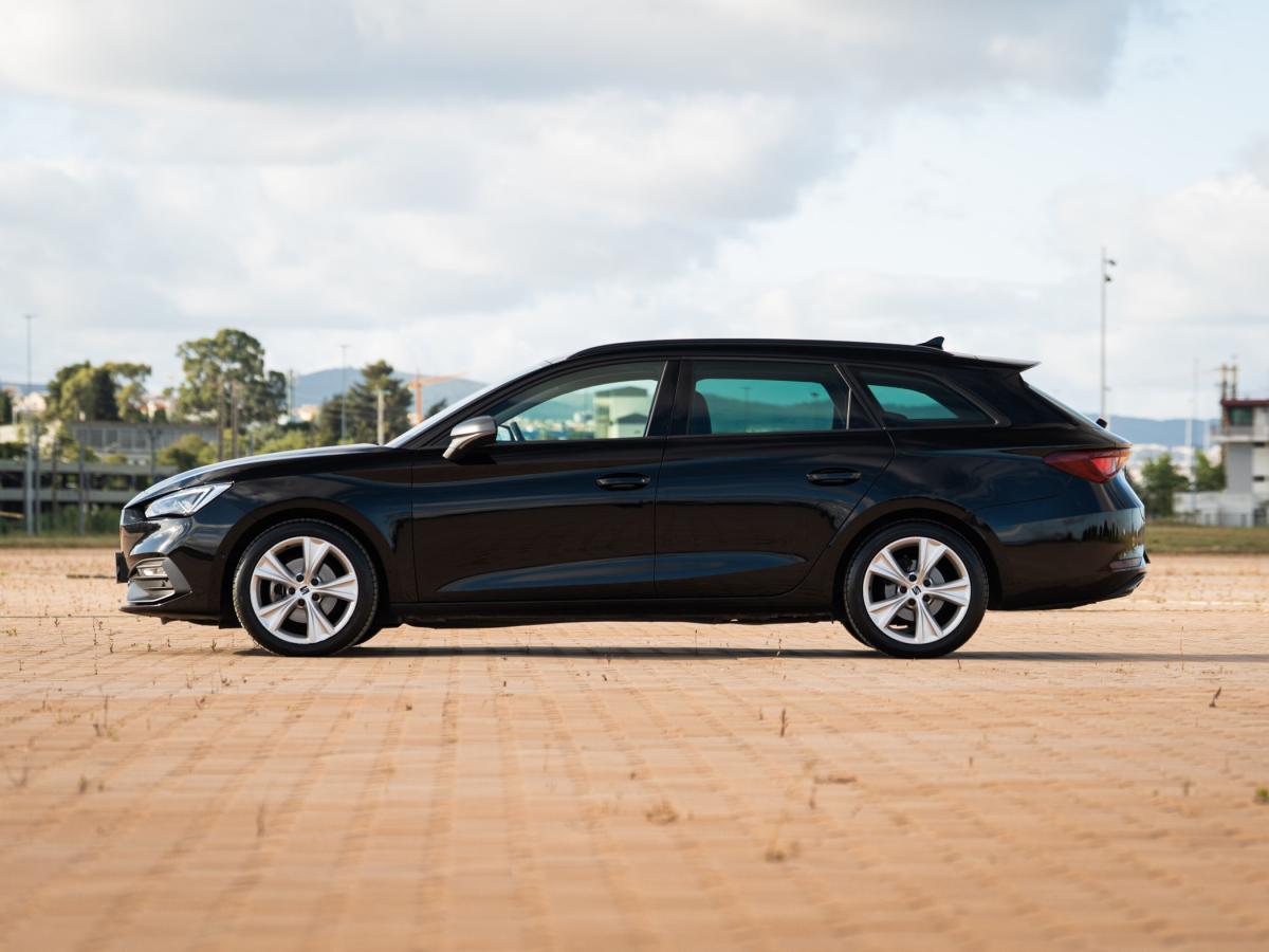seat-leon-st-2023-gasolina-999cc