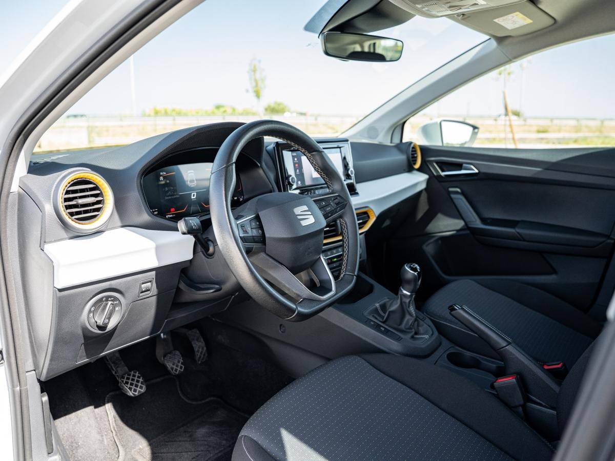 seat-ibiza-2023-gasolina-999cc