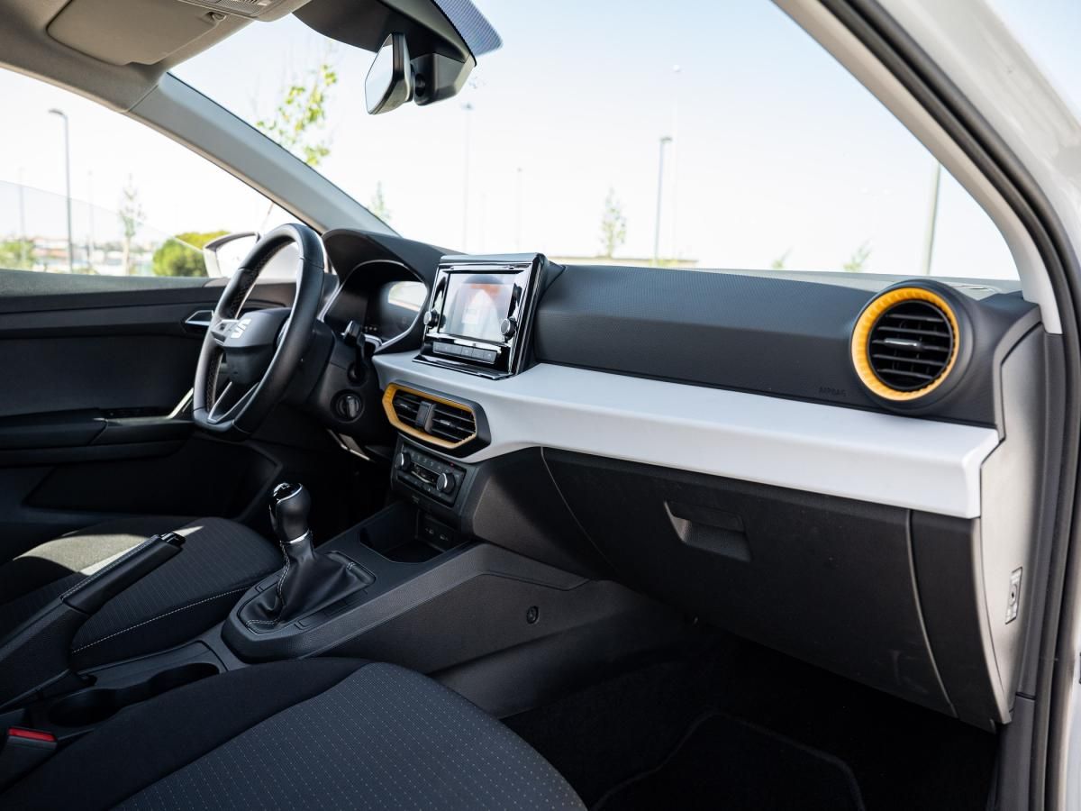 seat-ibiza-2023-gasolina-999cc
