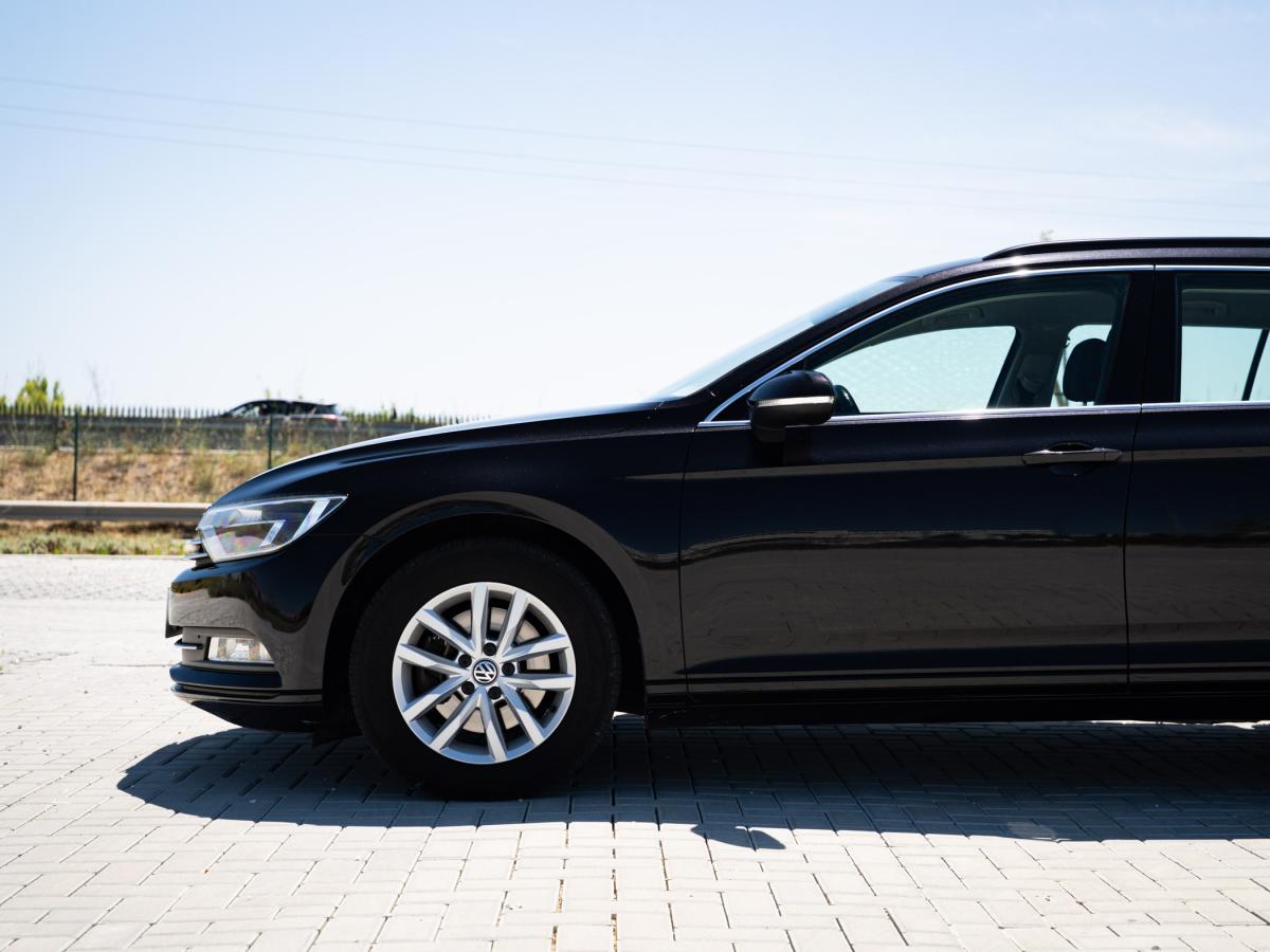 volkswagen-passat-variant-2017-diesel-1968cc