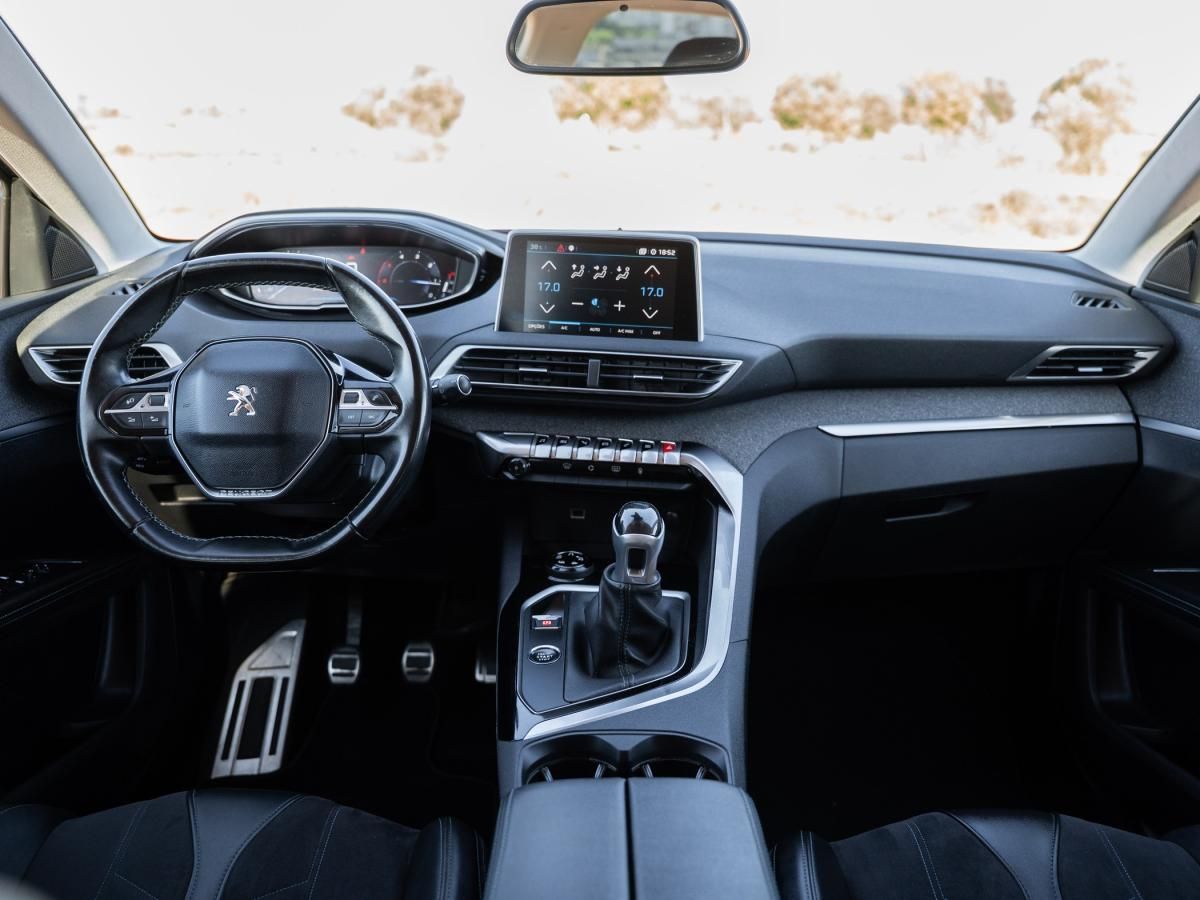 peugeot-5008-2019-diesel-1499cc