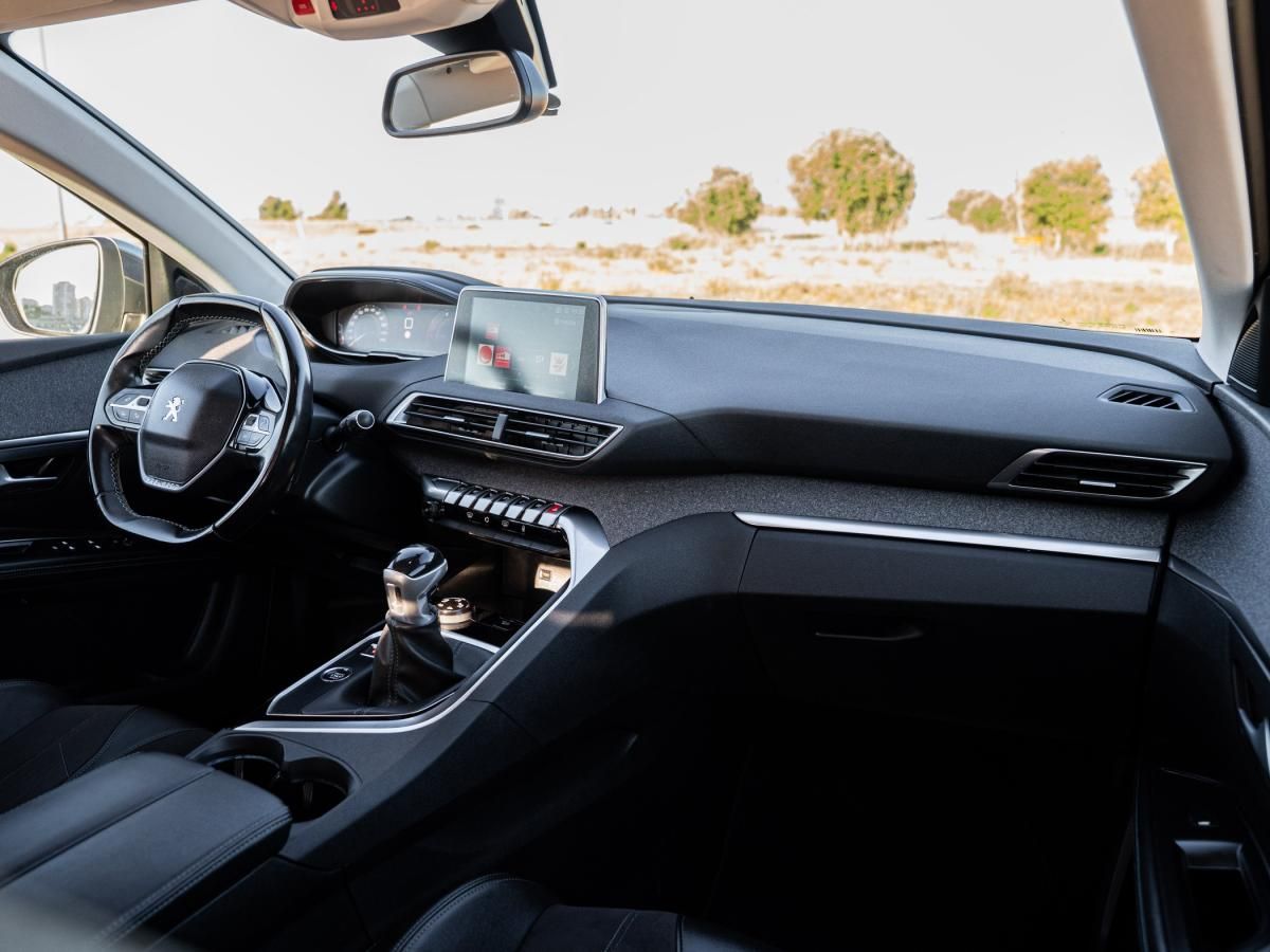 peugeot-5008-2019-diesel-1499cc