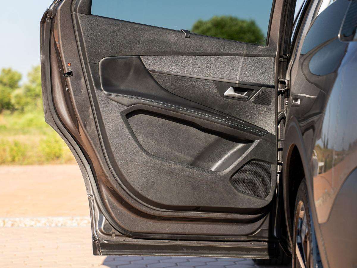 peugeot-5008-2019-diesel-1499cc
