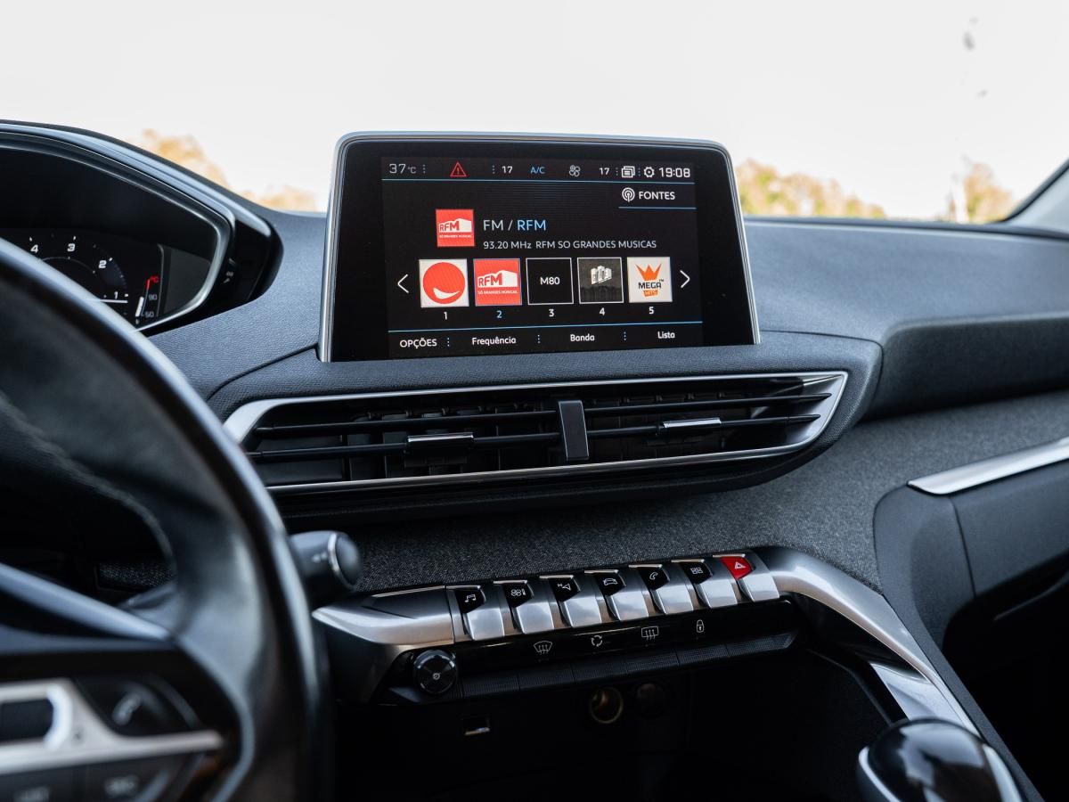 peugeot-5008-2019-diesel-1499cc