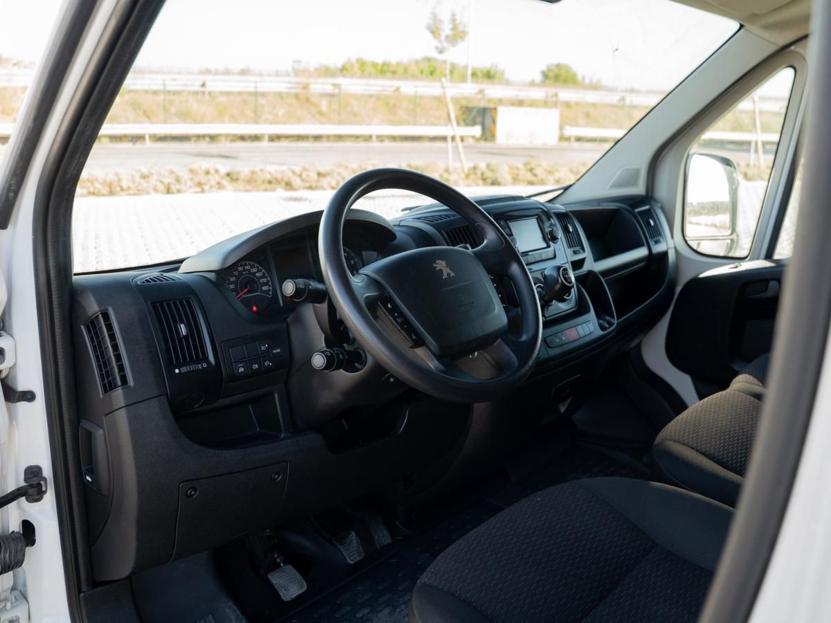 peugeot-boxer-2022-diesel-2179cc