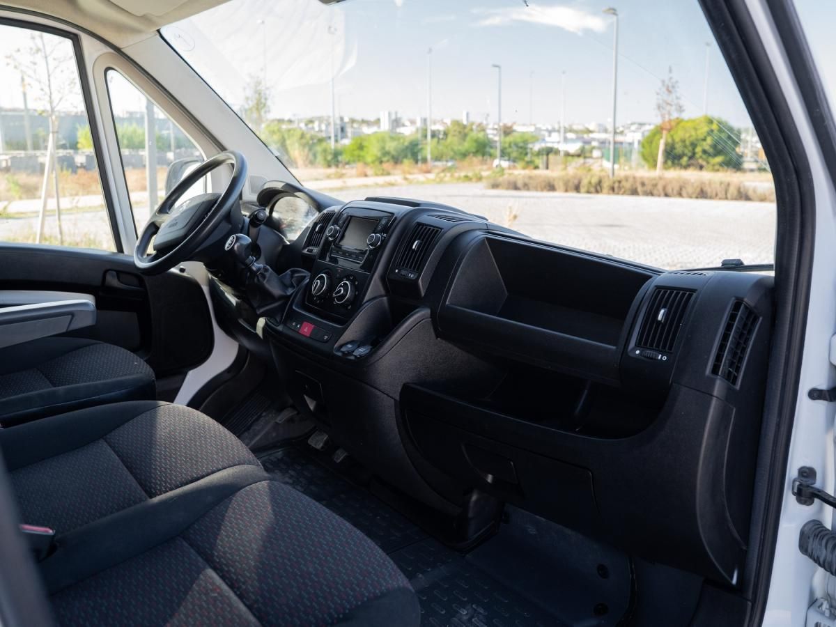 peugeot-boxer-2022-diesel-2179cc
