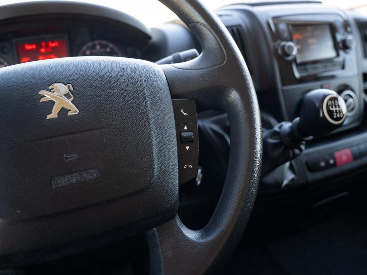 peugeot-boxer-2022-diesel-2179cc