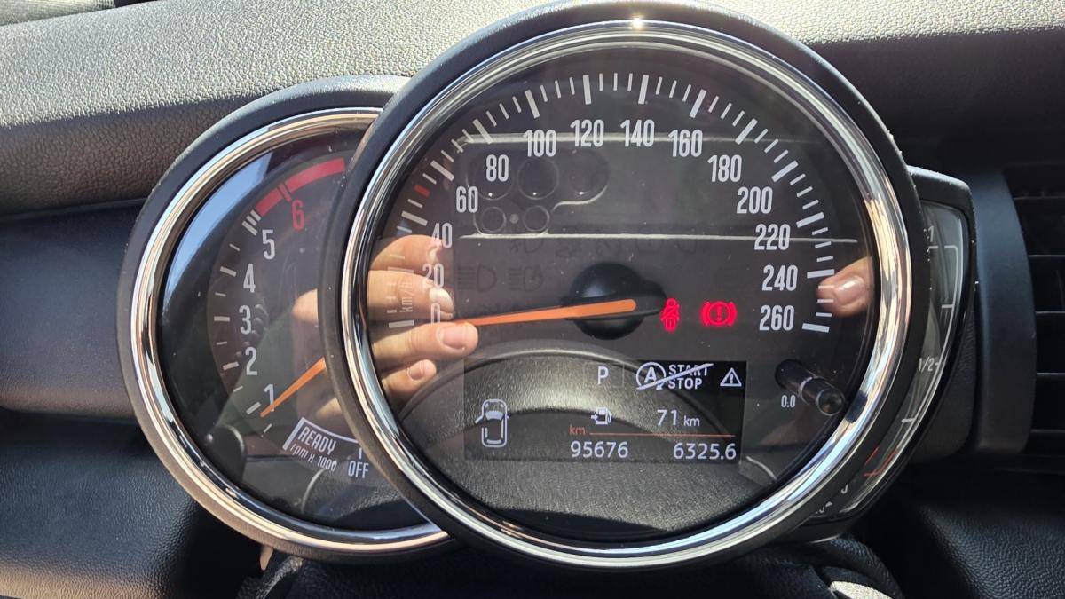 mini-cooper-2018-diesel-1995cc