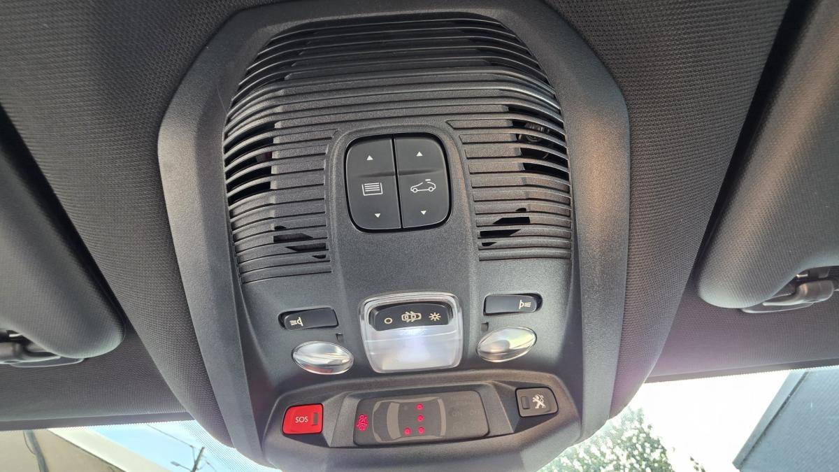 peugeot-3008-2017-diesel-1560cc