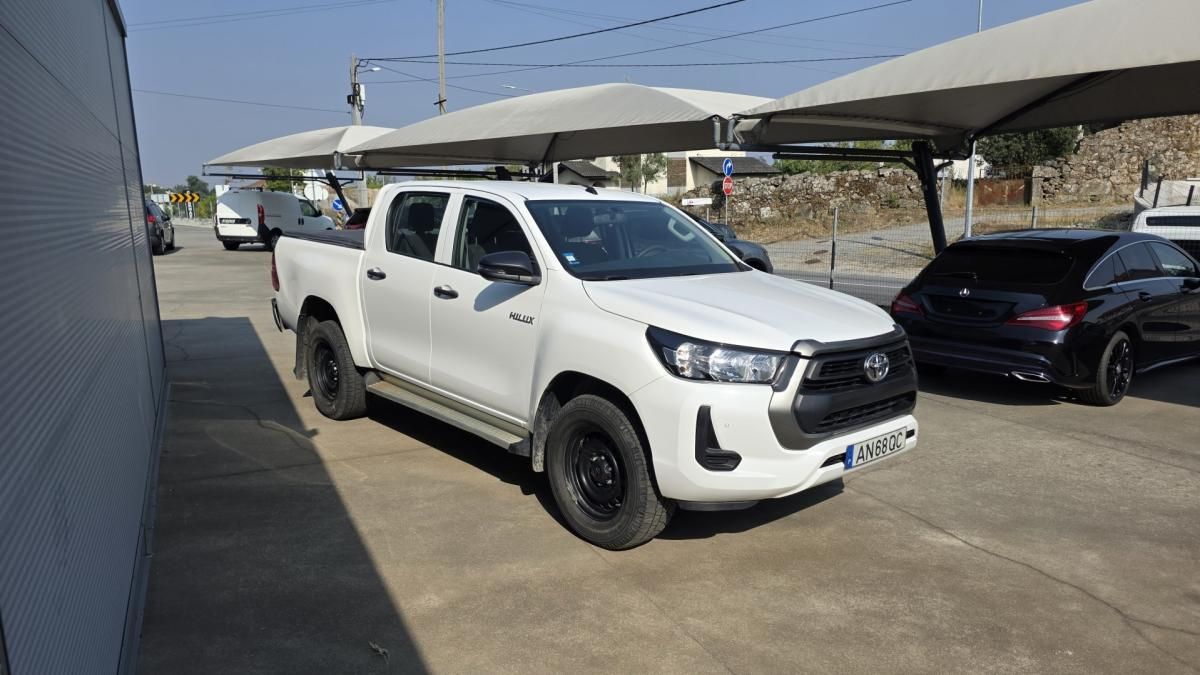 toyota-hilux-2022-diesel-2393cc