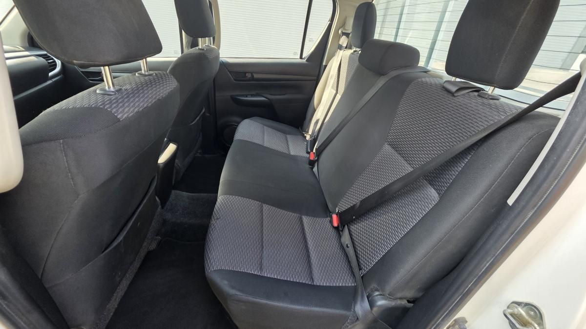 toyota-hilux-2022-diesel-2393cc