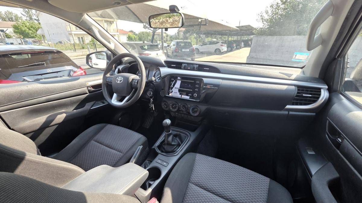 toyota-hilux-2022-diesel-2393cc