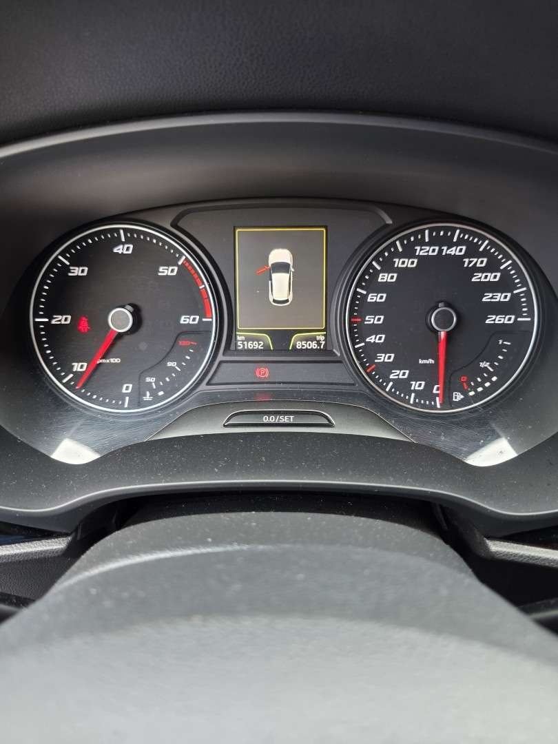 seat-leon-2015-diesel-1598cc